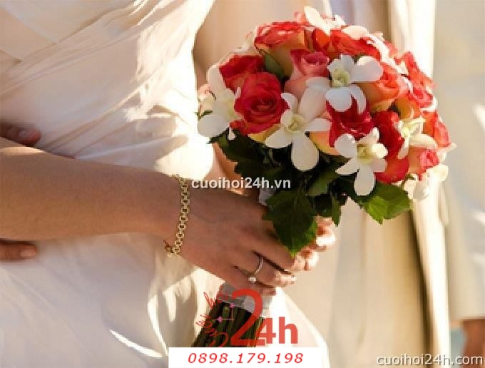 Dịch vụ cưới hỏi 24h trọn vẹn ngày vui chuyên trang trí nhà đám cưới hỏi và nhà hàng tiệc cưới | Hoa hồng với hoa lan